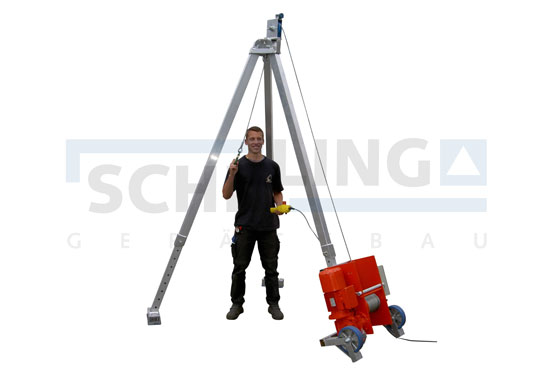 Tripod with electric winch 